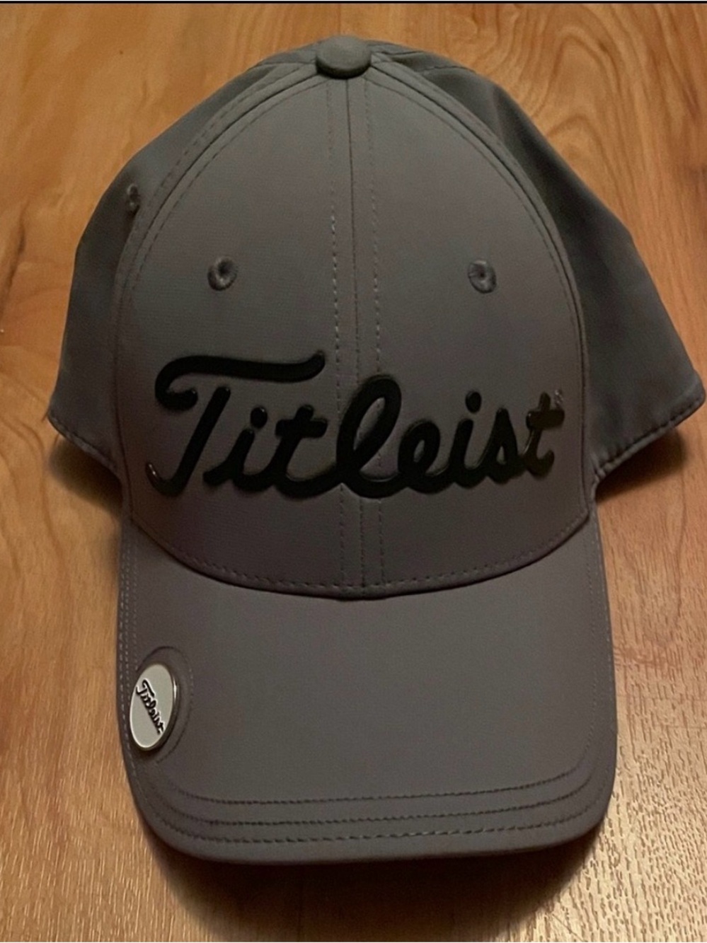 Titleist Gray Baseball Cap with Magnetic Black Logo “Ball Marker”.